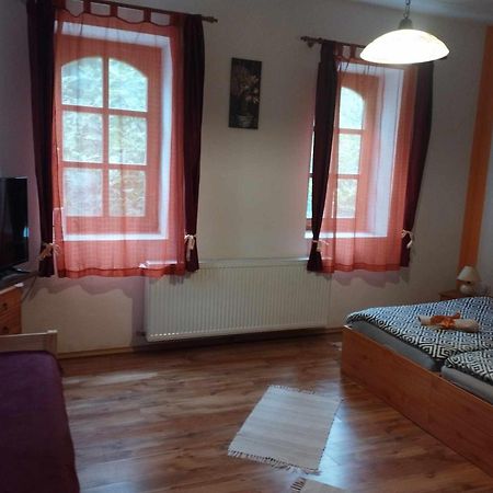 Park Vendeghaz Hotel Herend Bagian luar foto