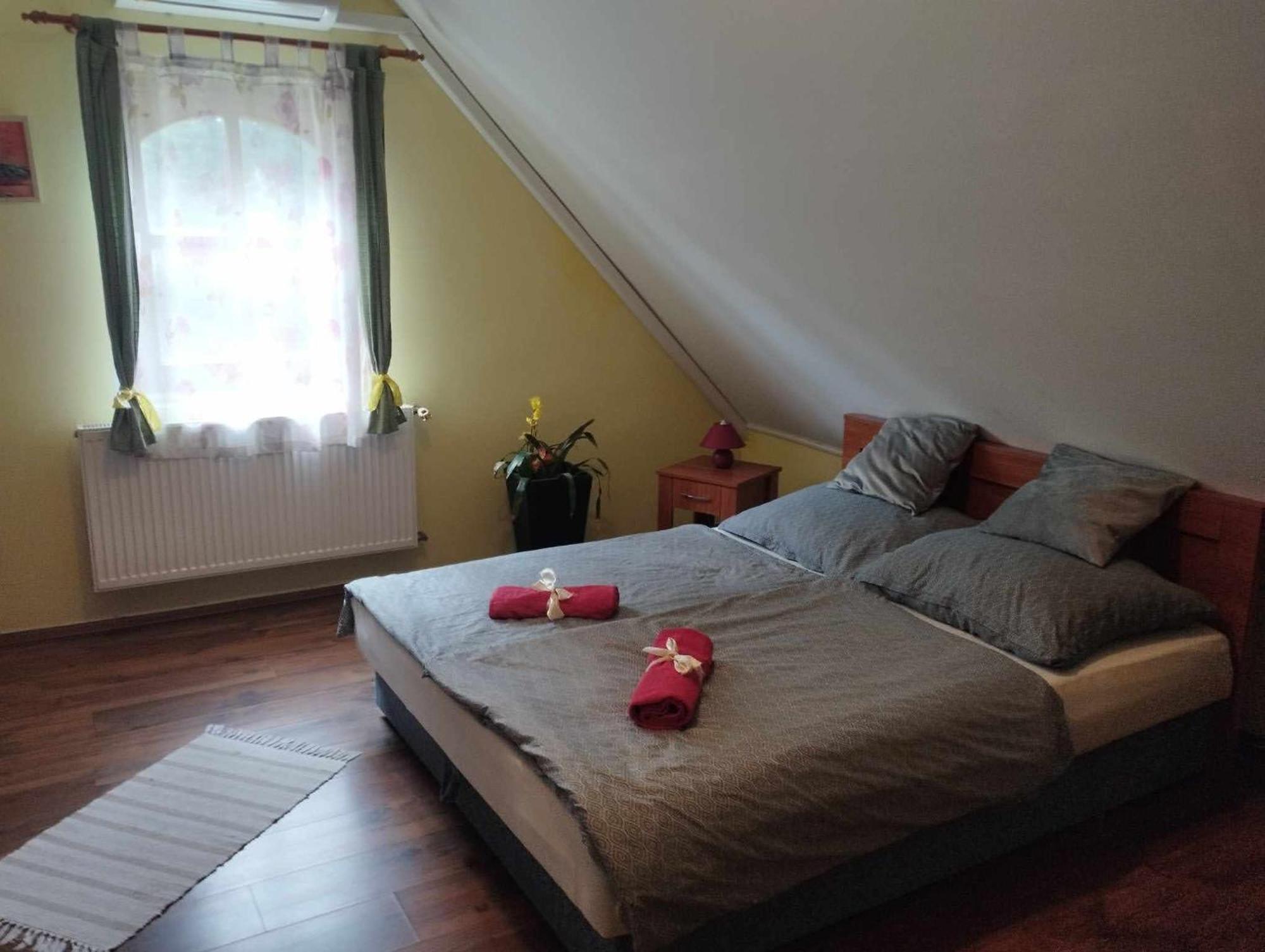 Park Vendeghaz Hotel Herend Bagian luar foto